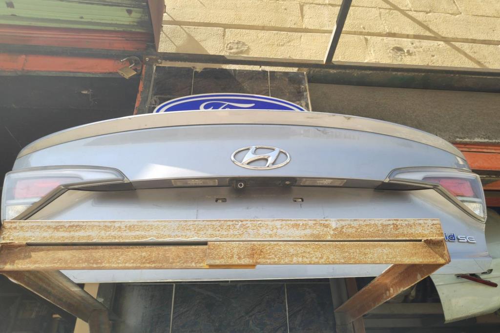 Body  Trunk Hyundai Sonata