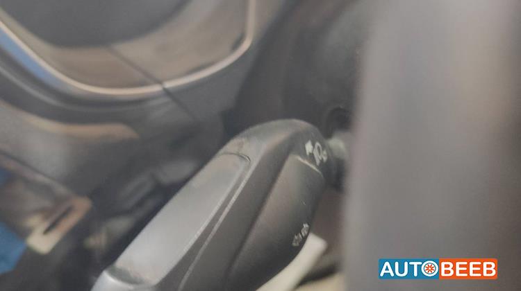 Cabin  Control buttons Ford Fusion