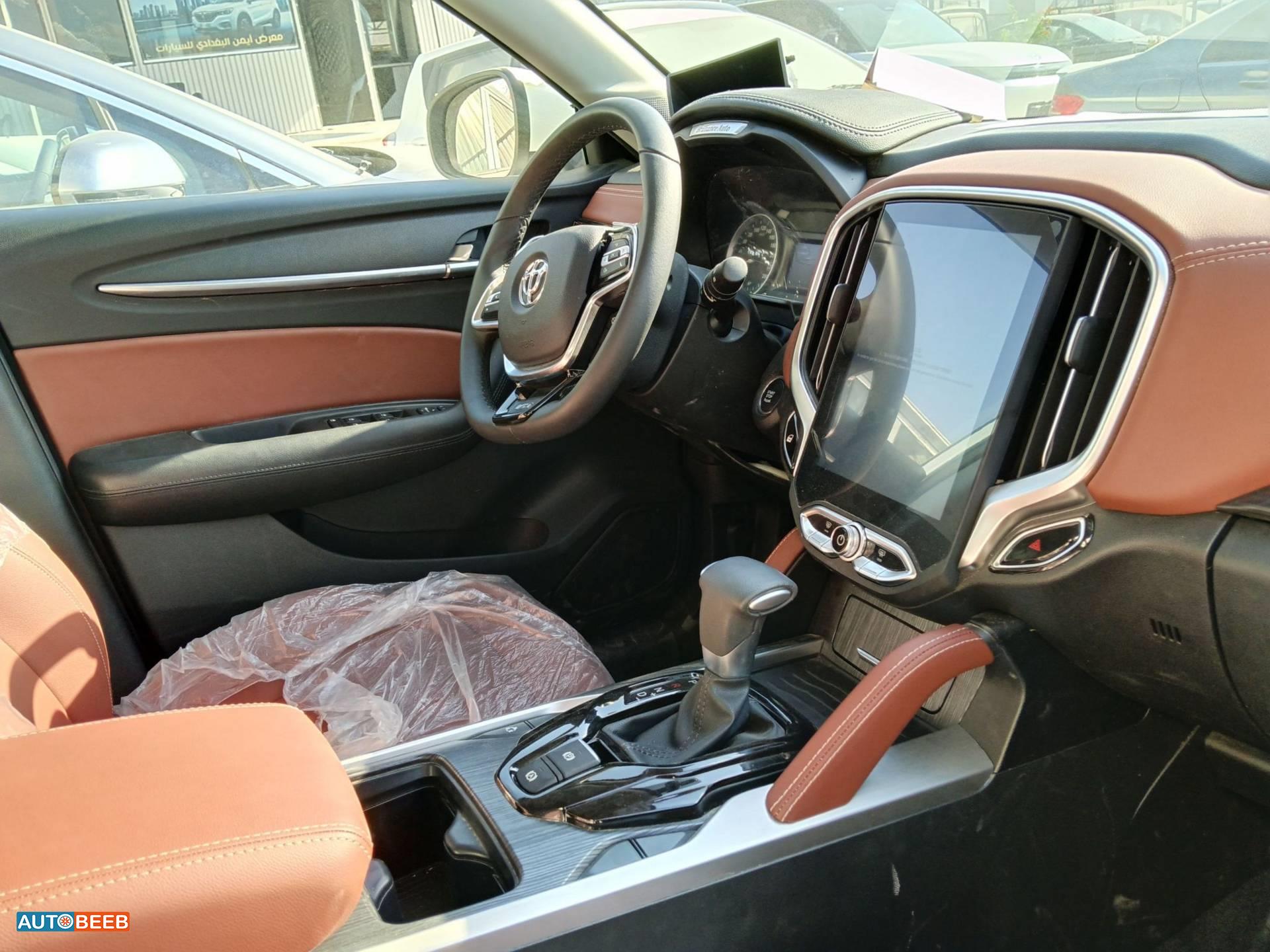 Toyota  2025