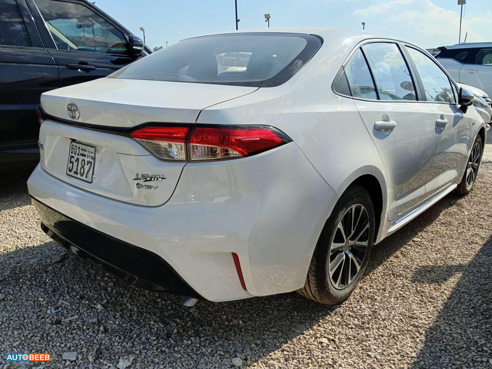 Toyota  2024
