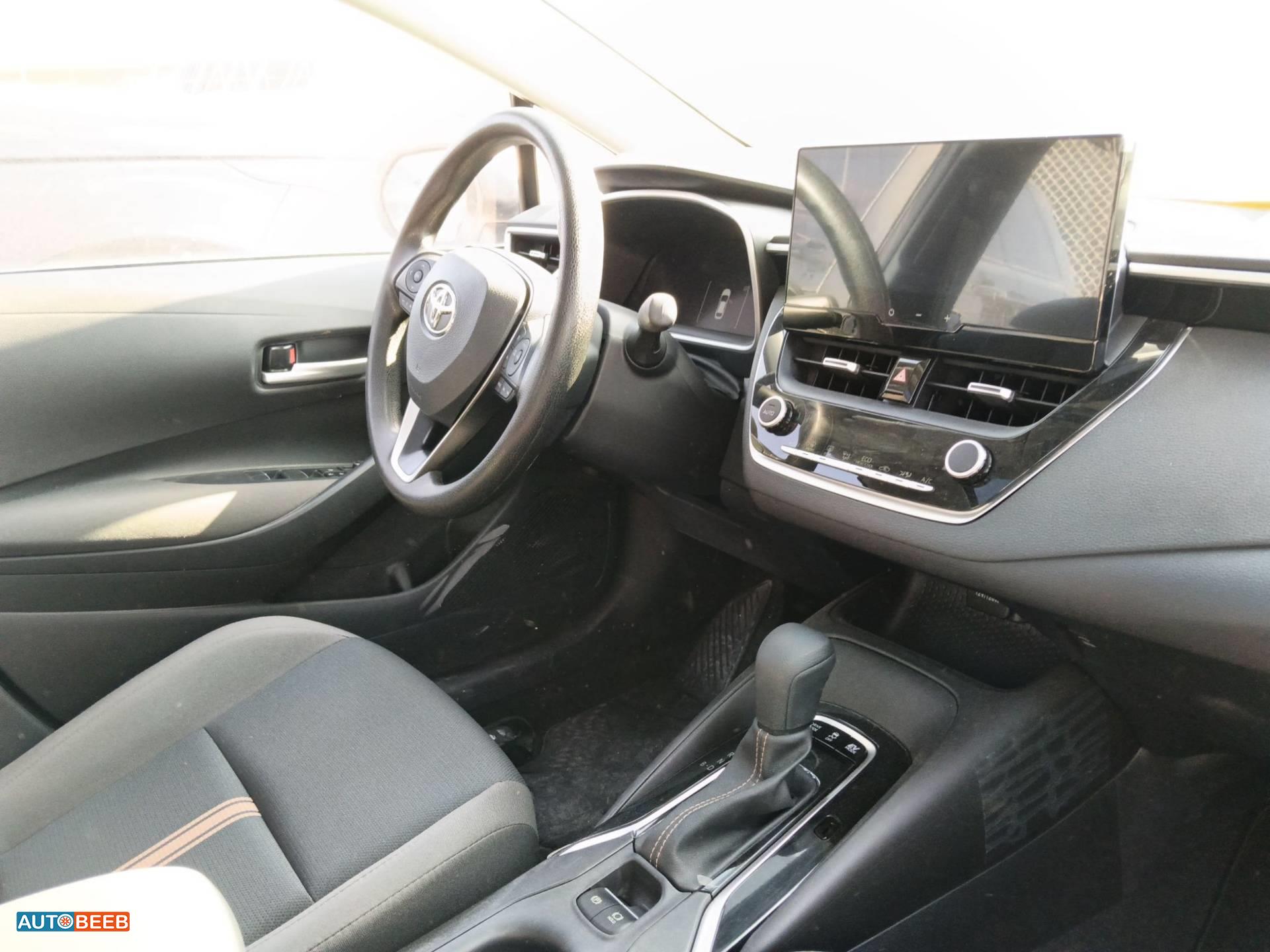 Toyota  2024