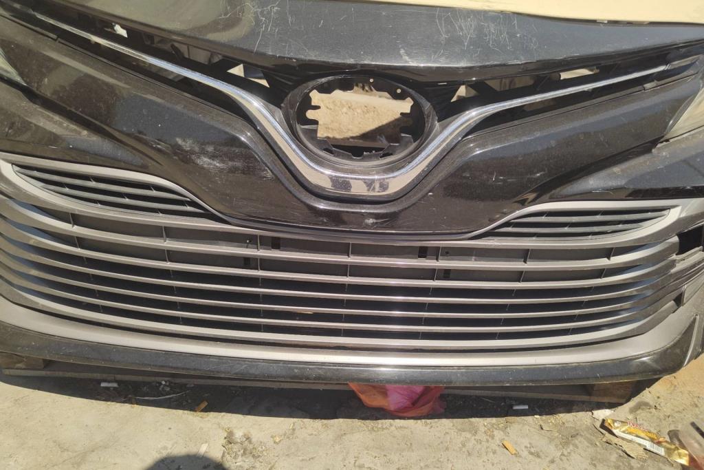 Body  Grilles Toyota Camry