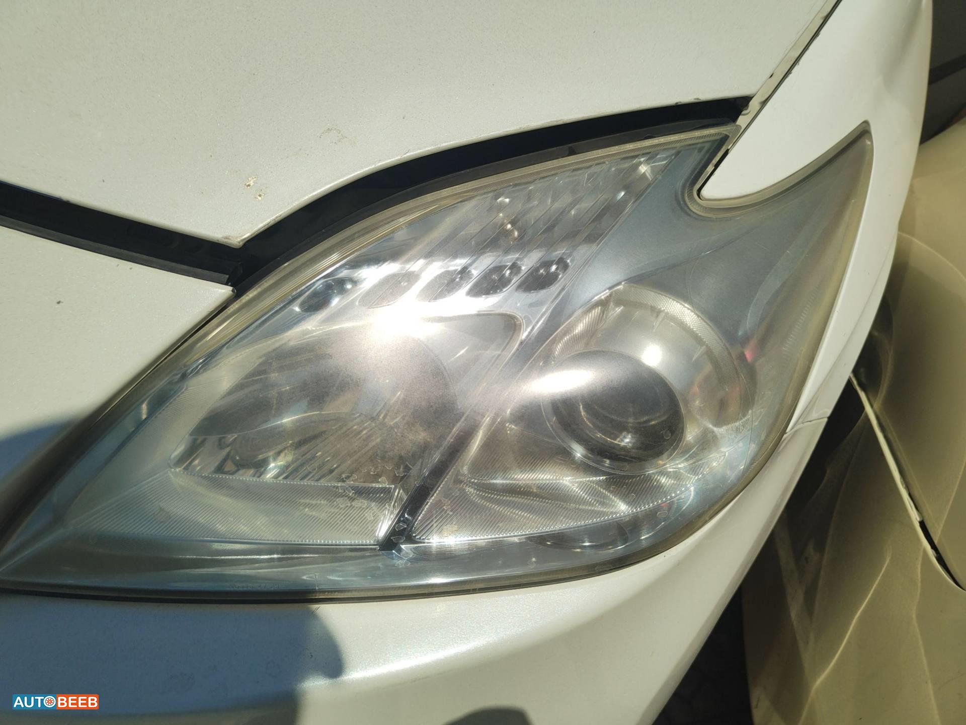 Lights Front light Toyota Prius
