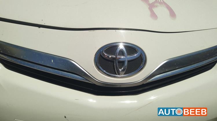 Body  Grilles Toyota Camry