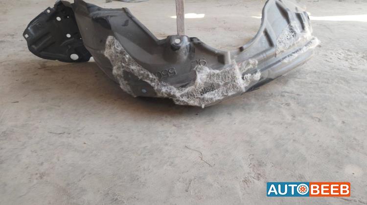 Body  RR BUMPER Toyota Prius C