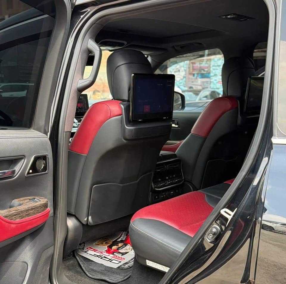 Toyota Land Cruiser 2024