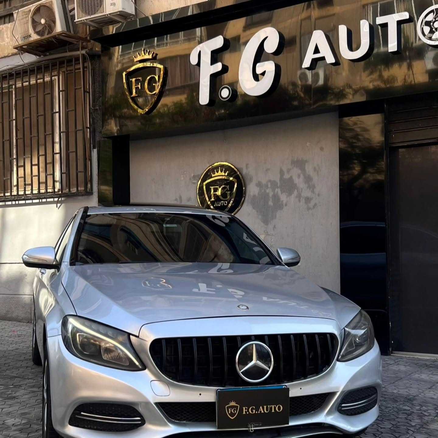 Mercedes Benz C180 2015