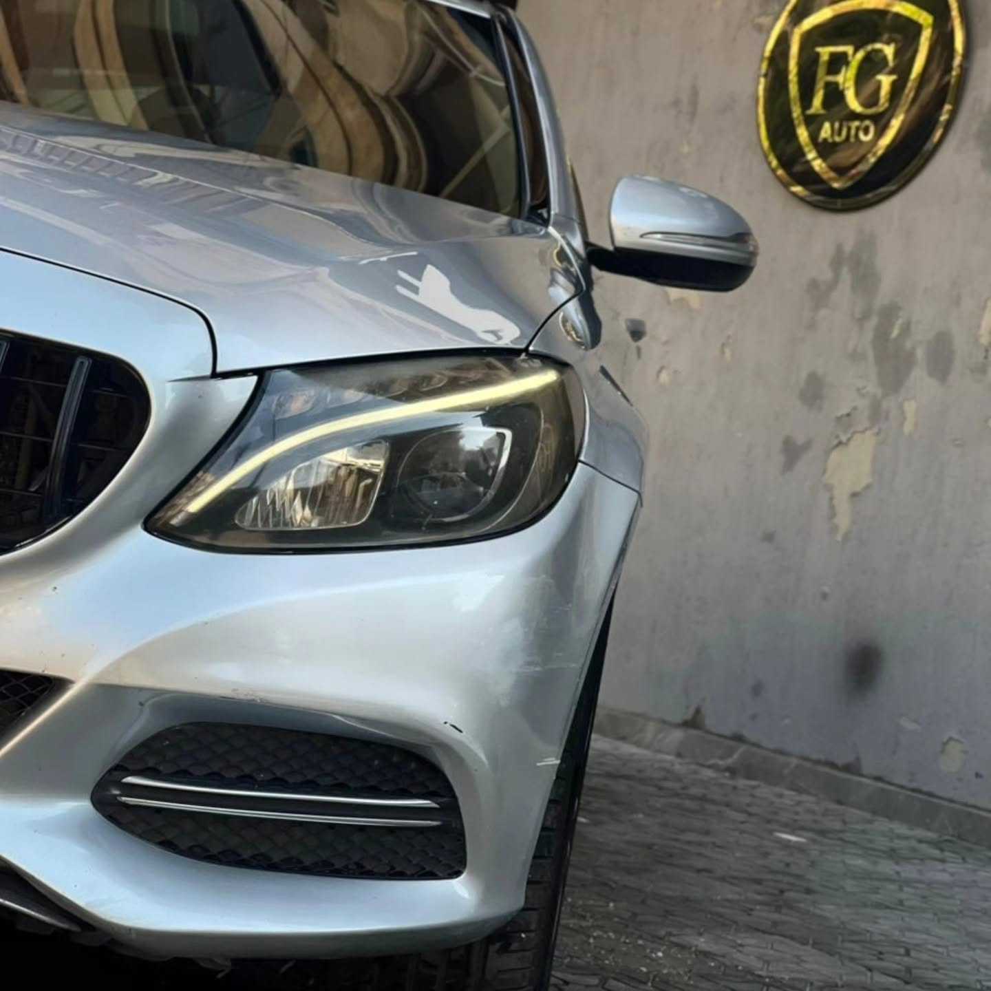 Mercedes Benz C180 2015