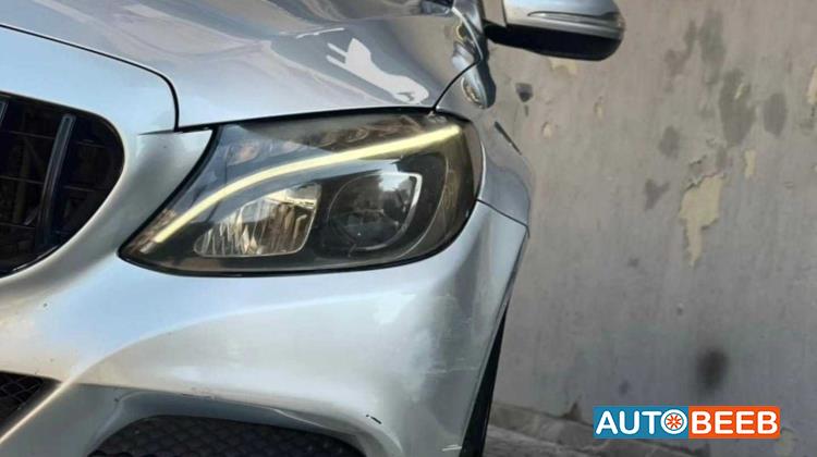 Mercedes Benz C180 2015