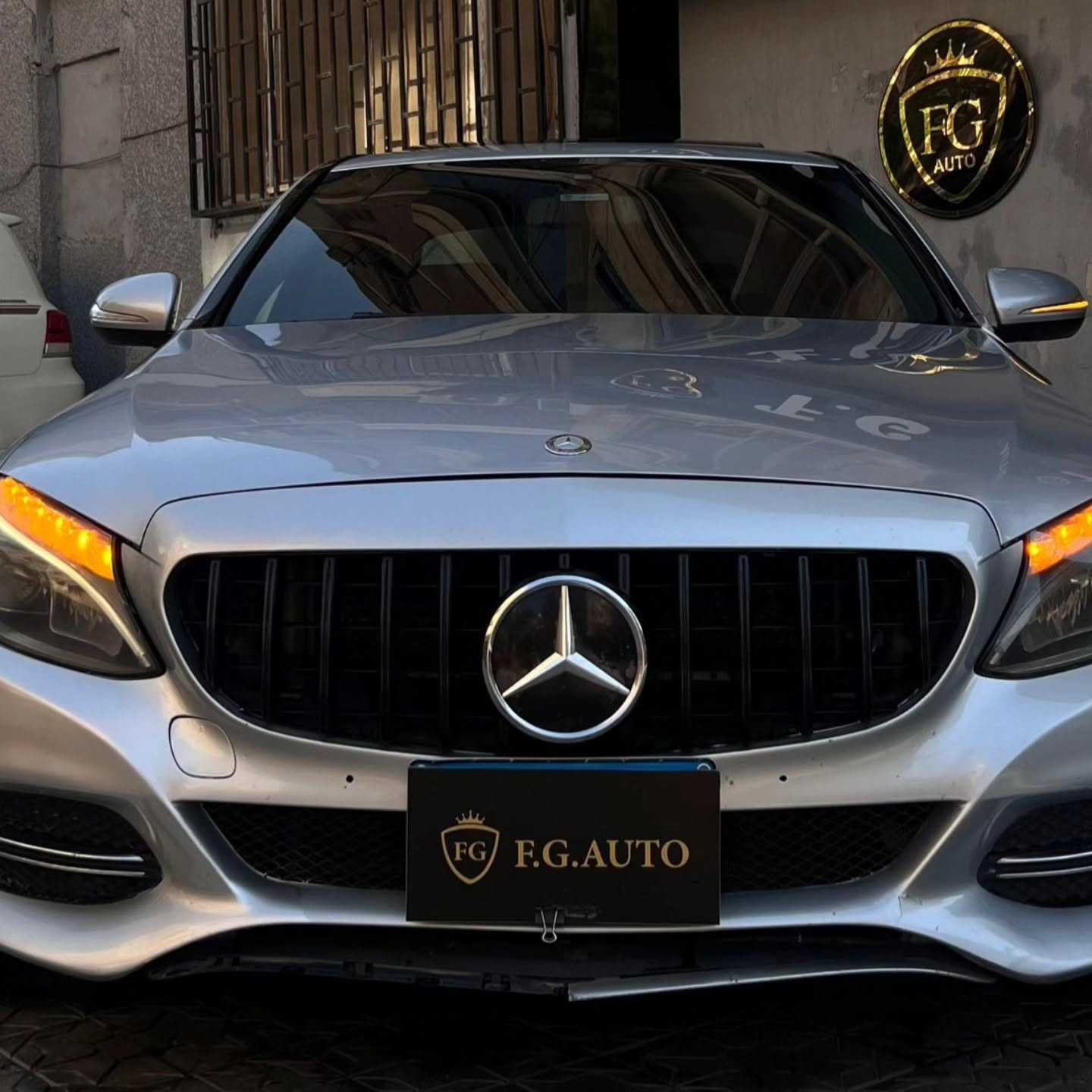 Mercedes Benz C180 2015