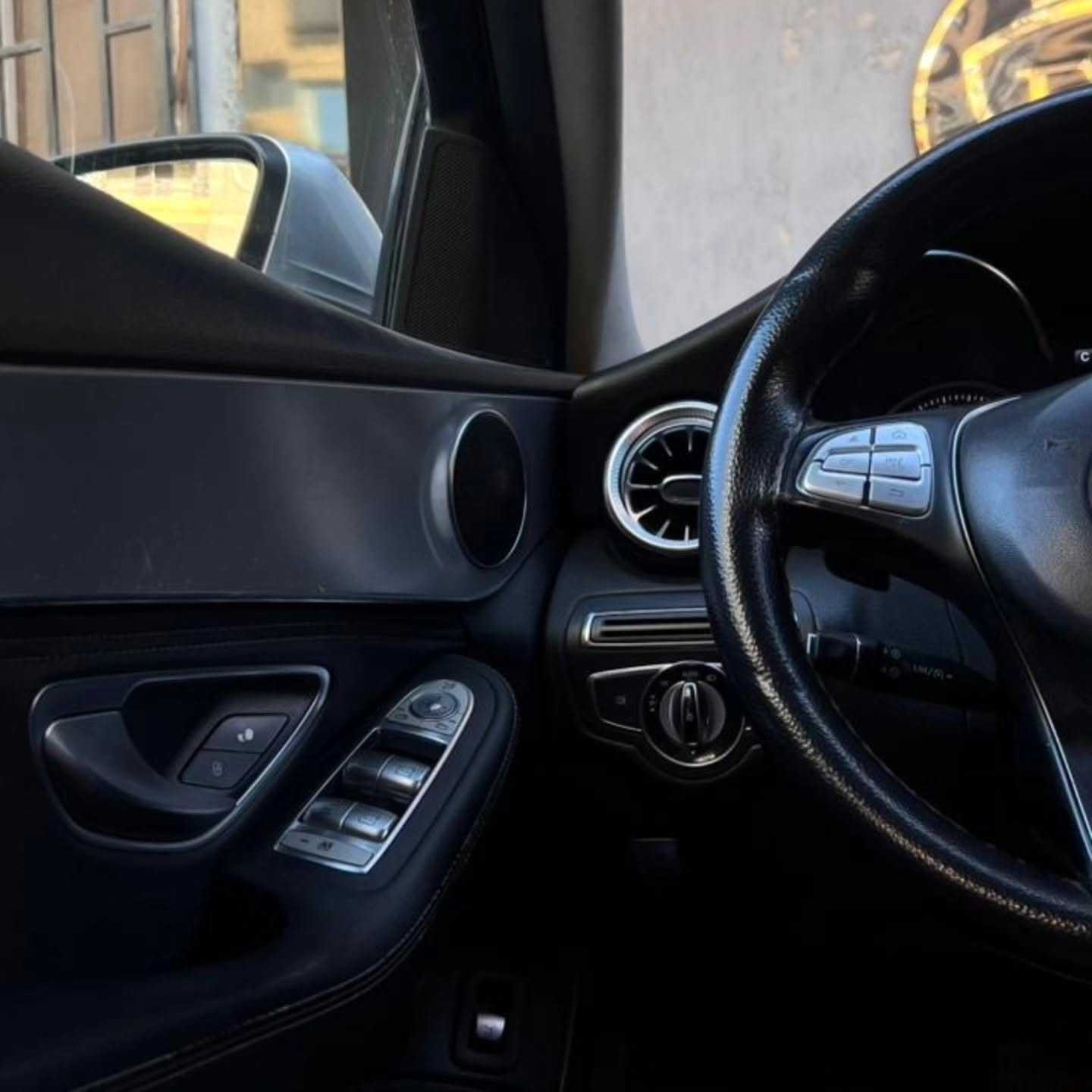 Mercedes Benz C180 2015