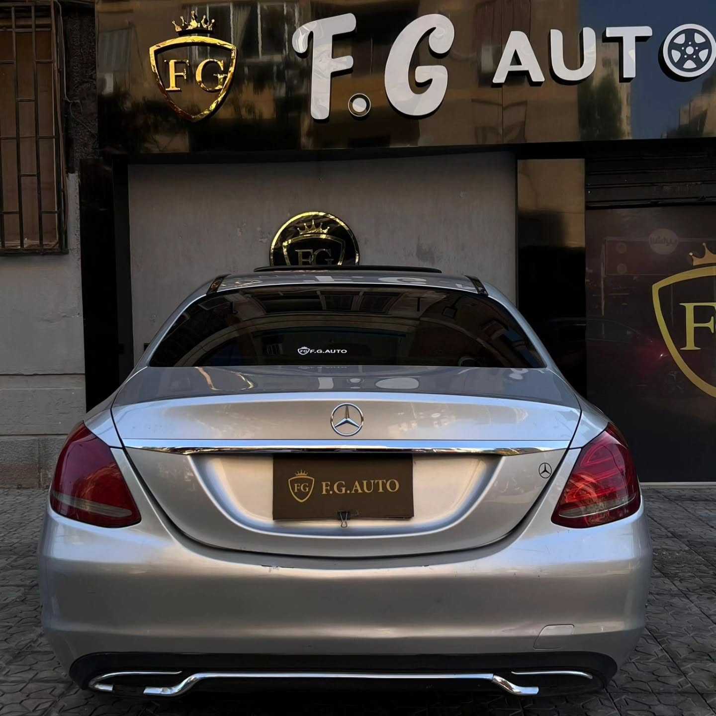 Mercedes Benz C180 2015