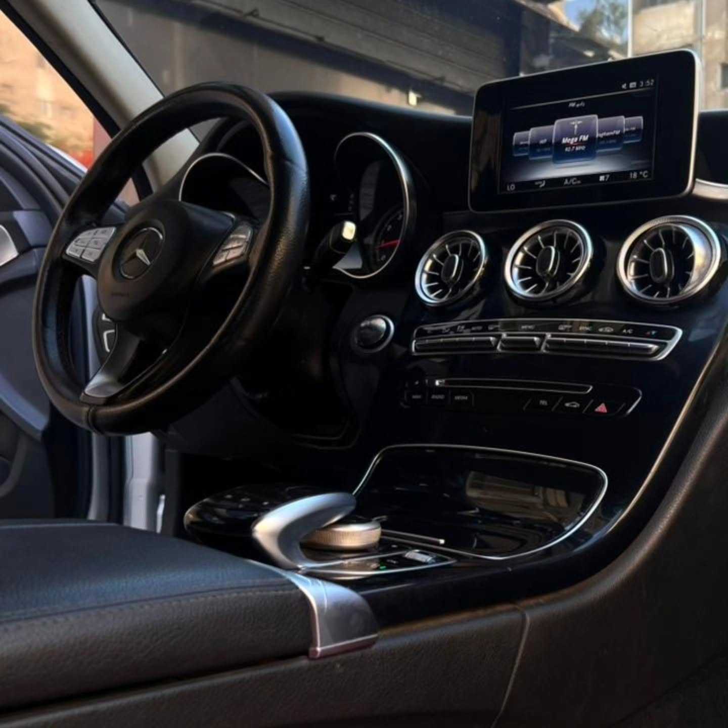 Mercedes Benz C180 2015