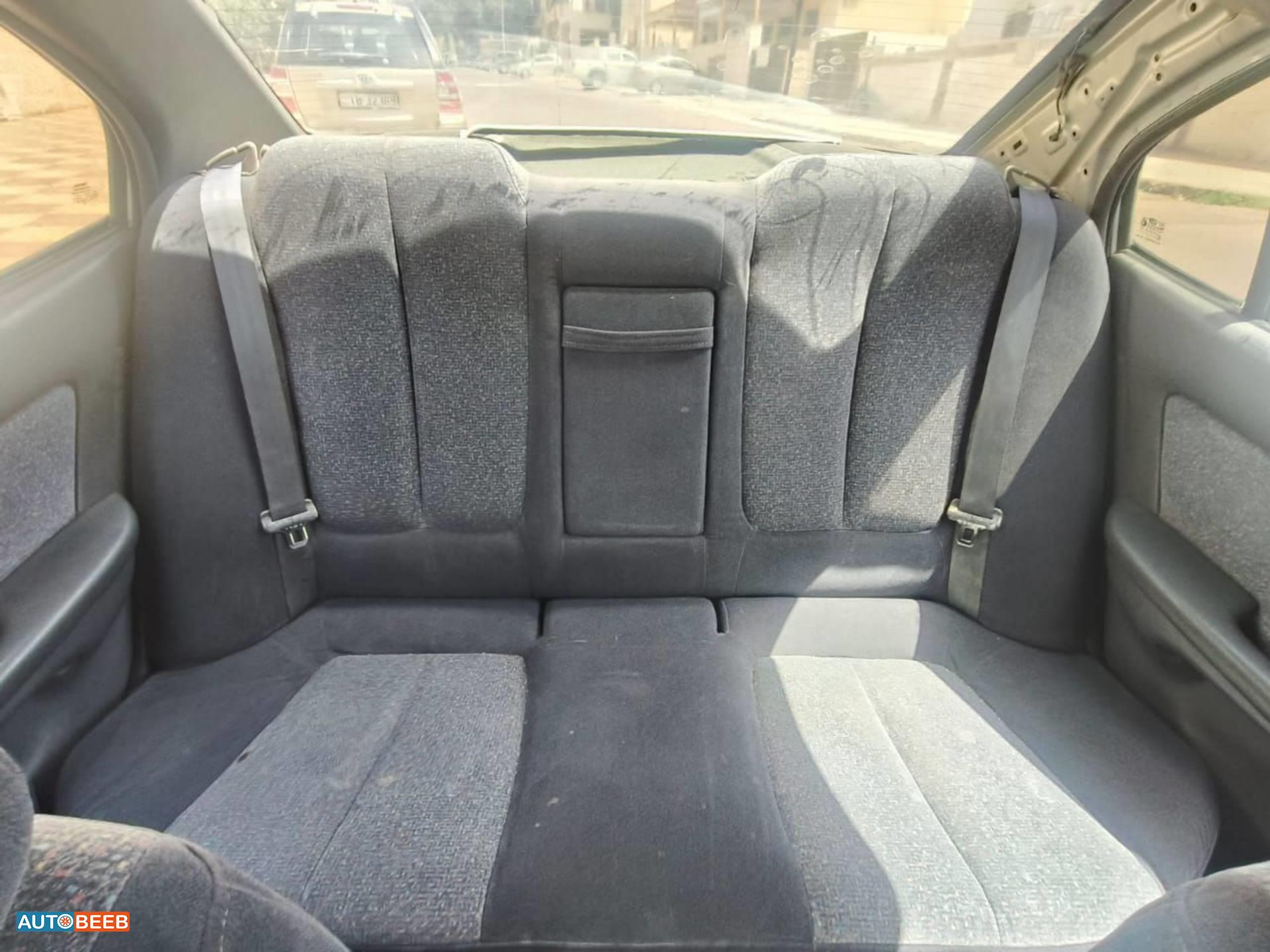 Hyundai Avante 2000