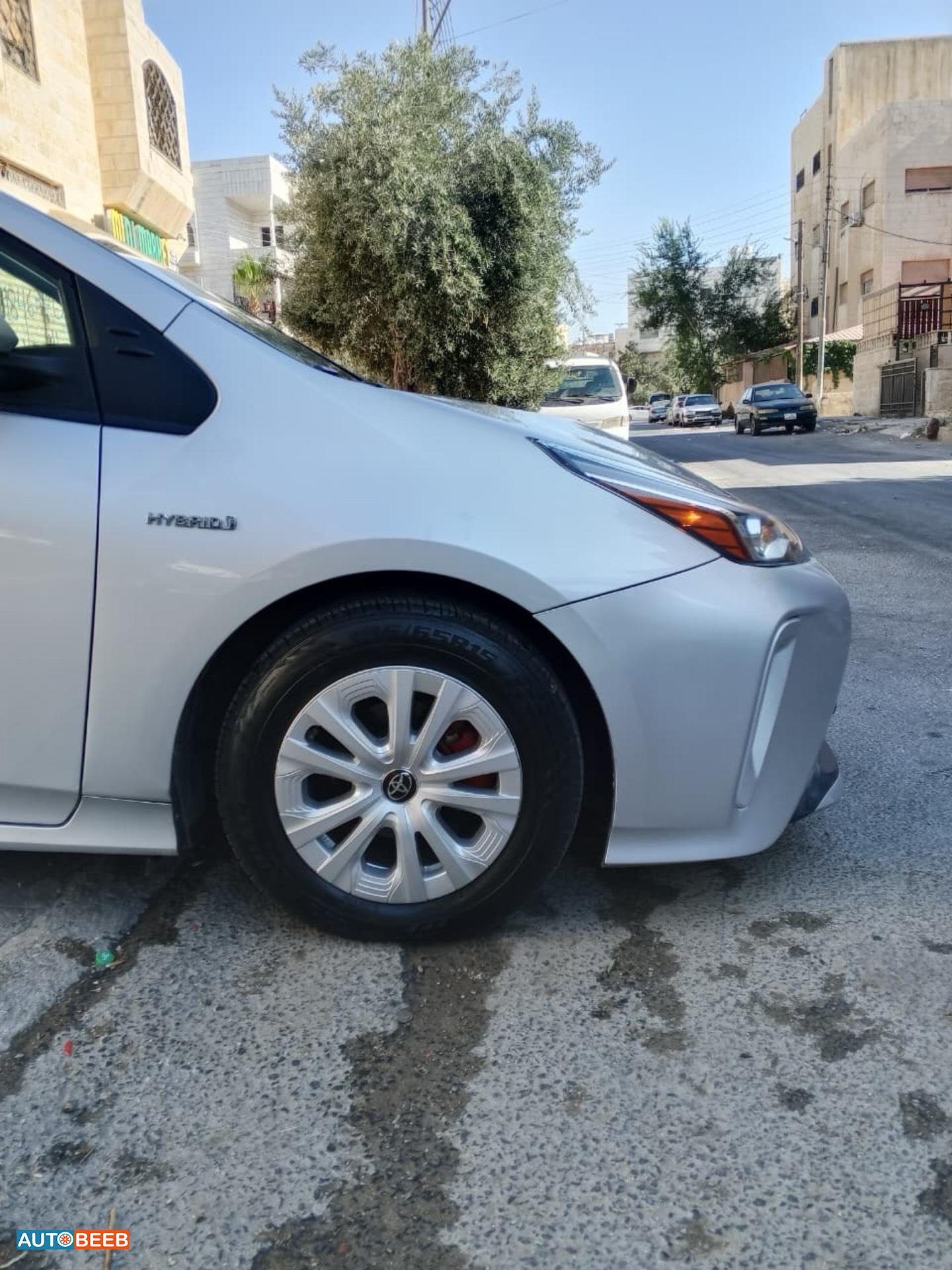 تويوتا بريوس 2021