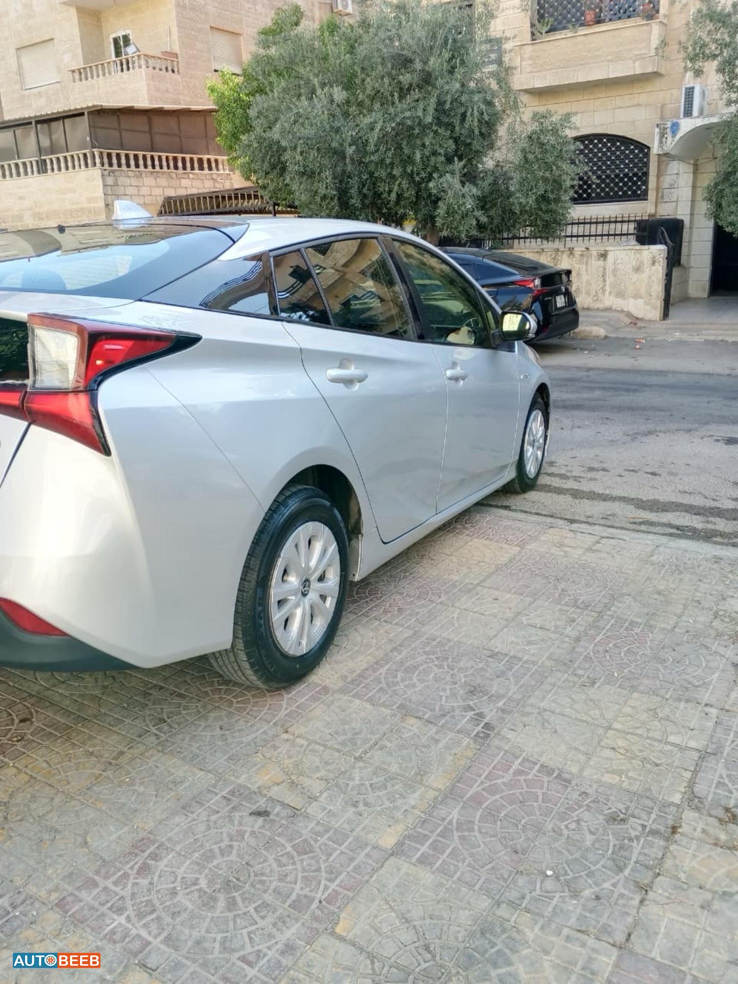 تويوتا بريوس 2021