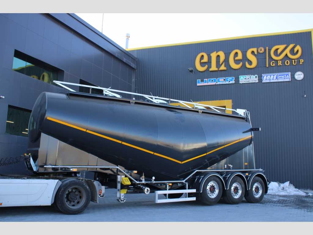 Tank  2026