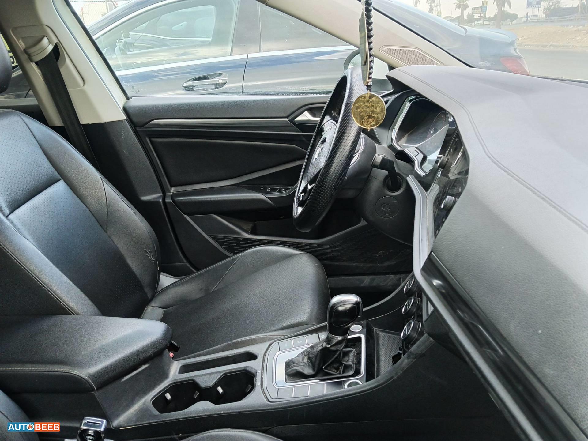 Volkswagen  2020
