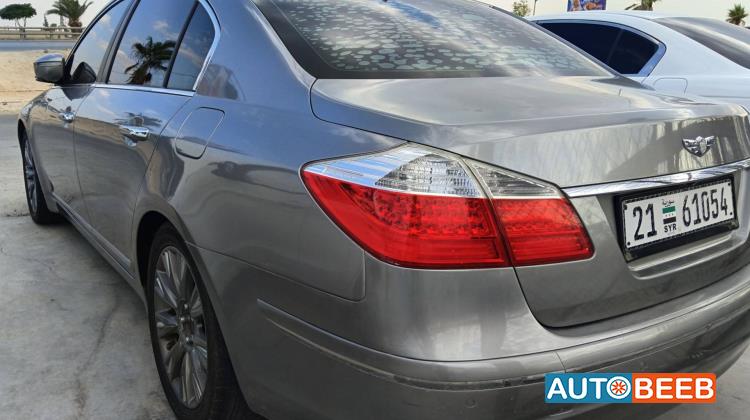 Hyundai Genesis 2011