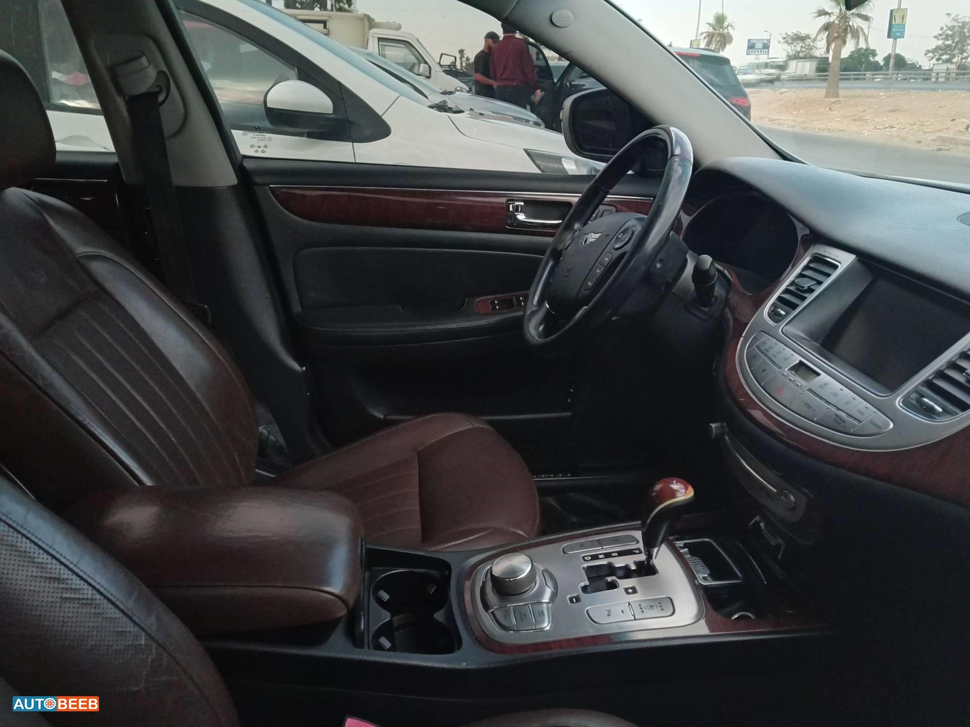 Hyundai Genesis 2011