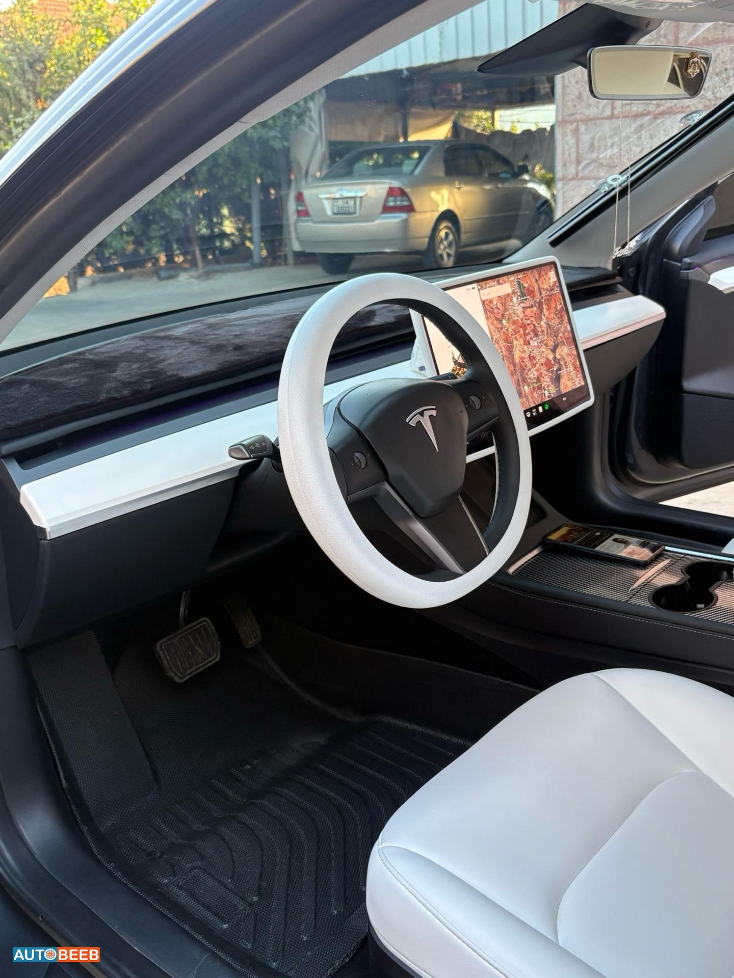 Tesla 3 2023