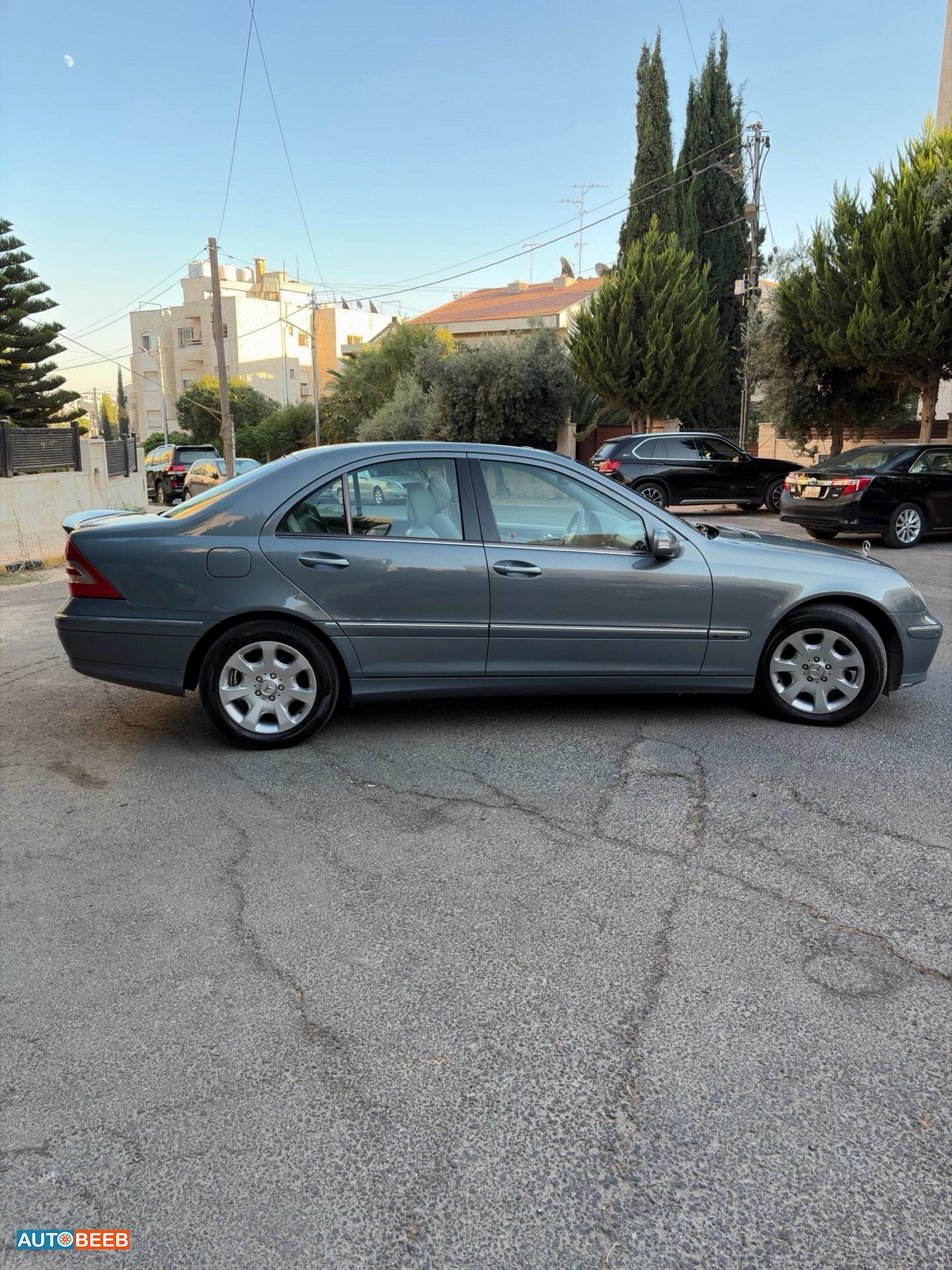 مرسيدس بنز C200 2006