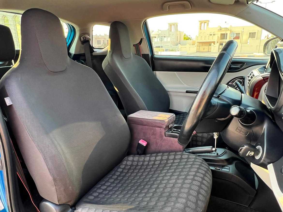 Toyota iQ 2012