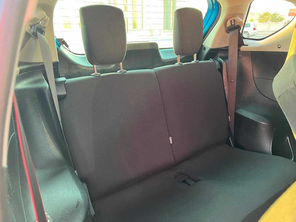 Toyota iQ 2012