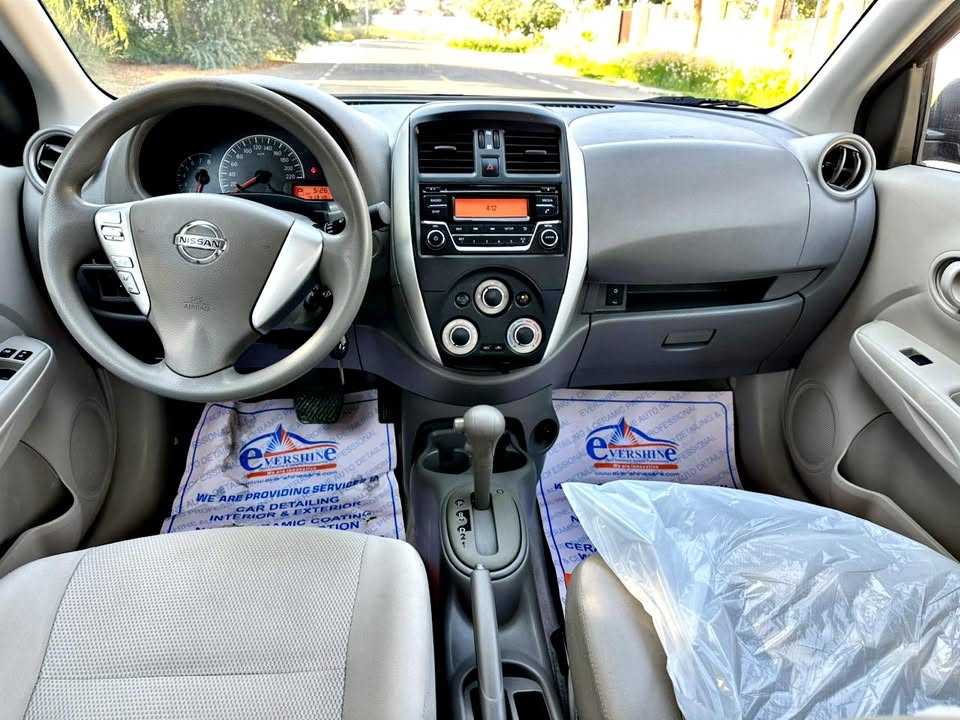 Nissan Sunny 2021