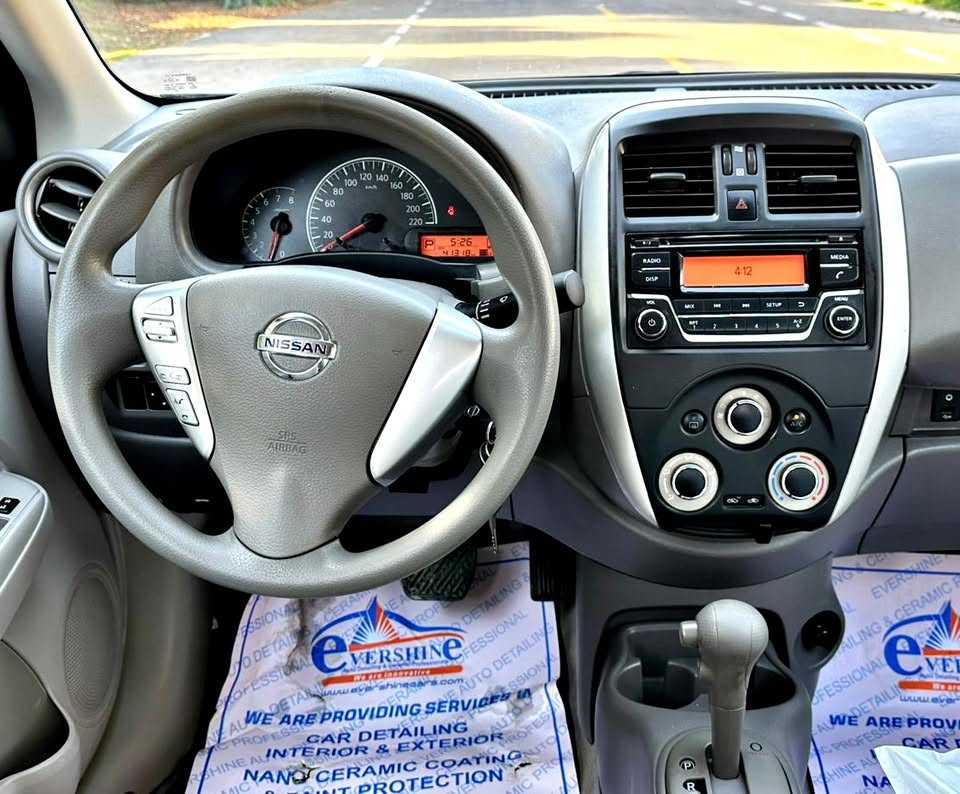 Nissan Sunny 2021