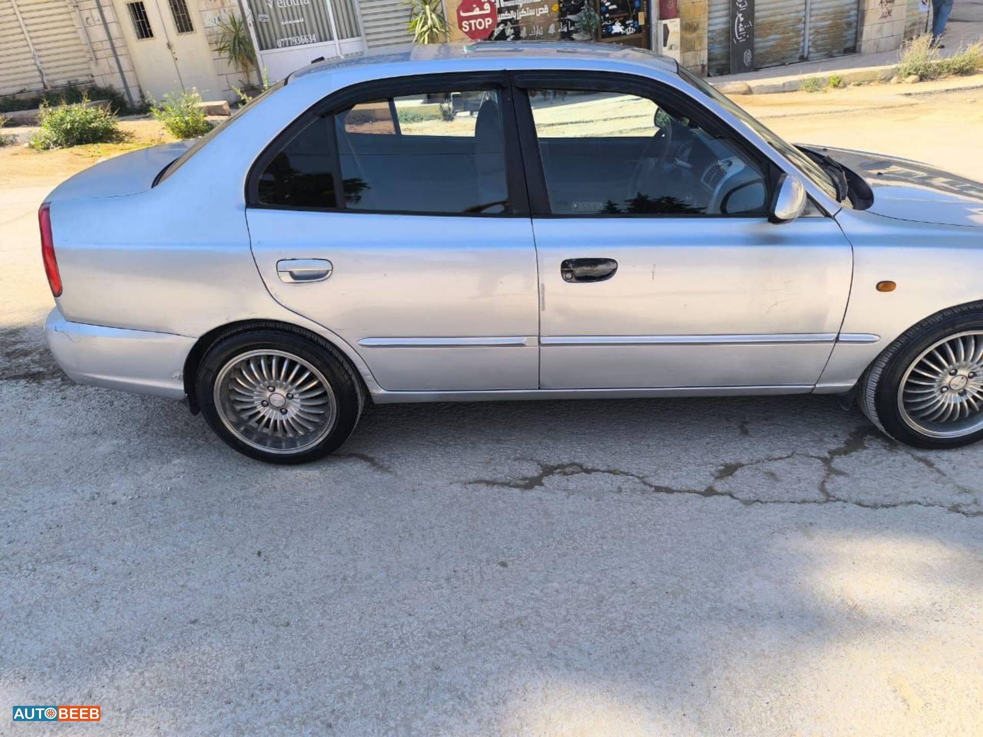 هيونداي فيرنا 2001