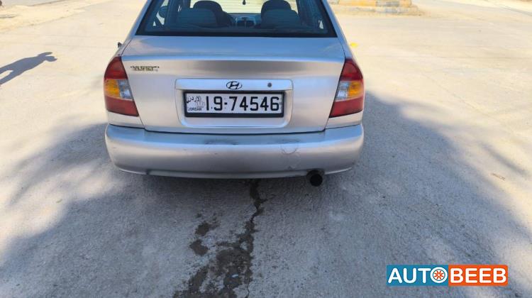 هيونداي فيرنا 2001