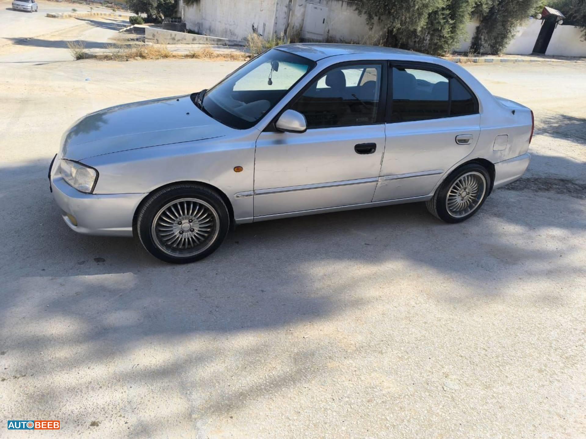 هيونداي فيرنا 2001