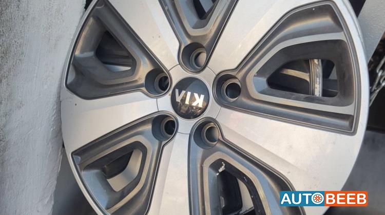 Wheel and Rims Wheel Covers  KIA Niro