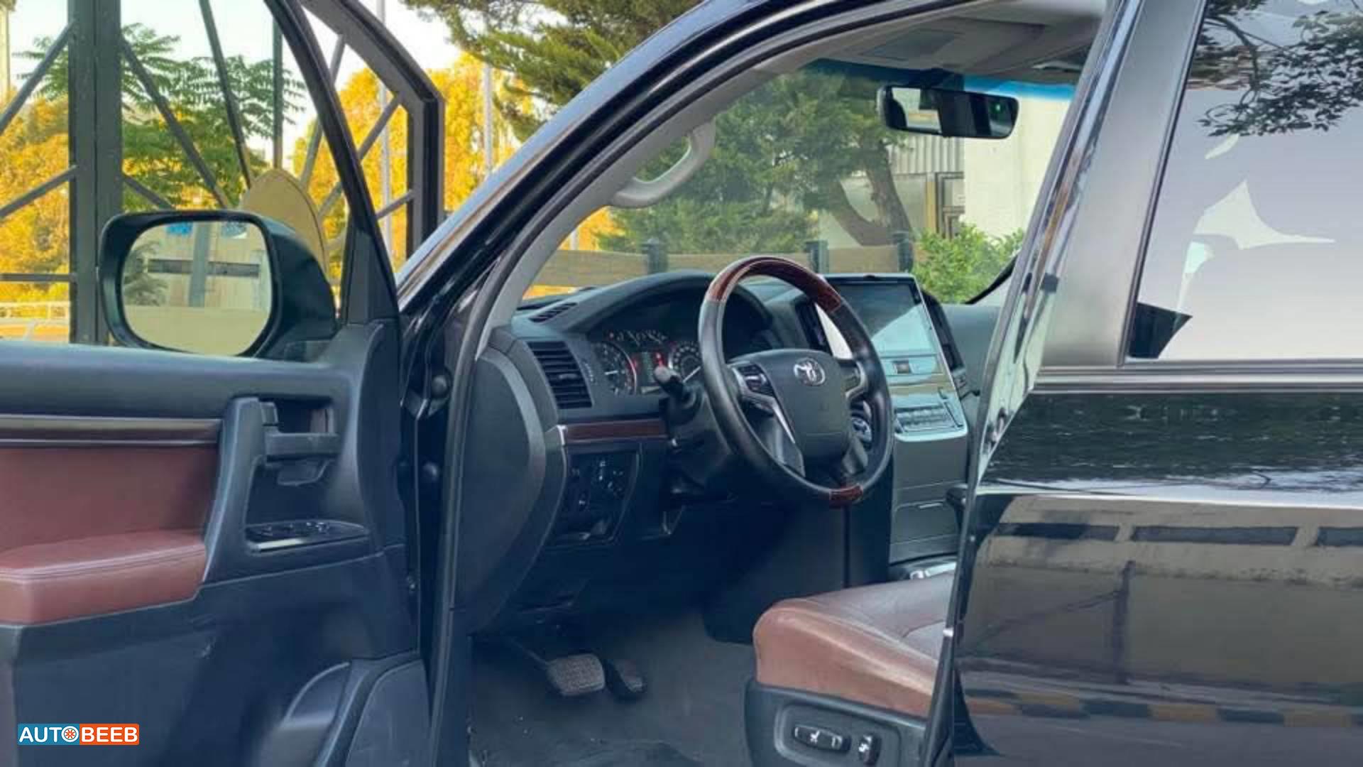 Toyota Land Cruiser 2018