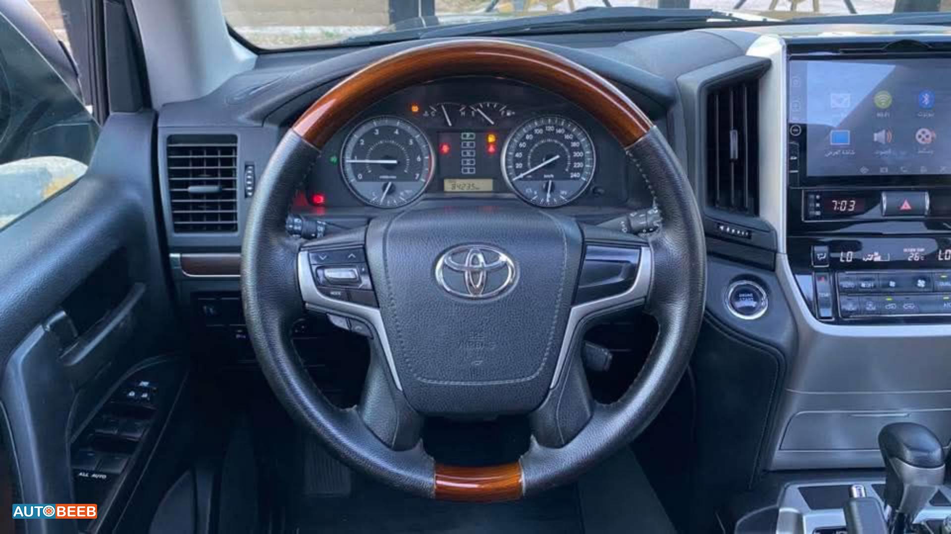 Toyota Land Cruiser 2018