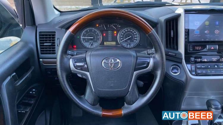 Toyota Land Cruiser 2018