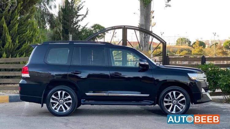 Toyota Land Cruiser 2018