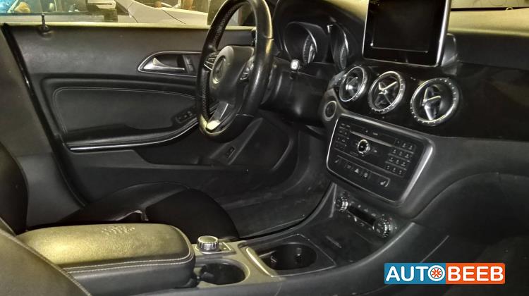 Mercedes Benz CLA250 2016
