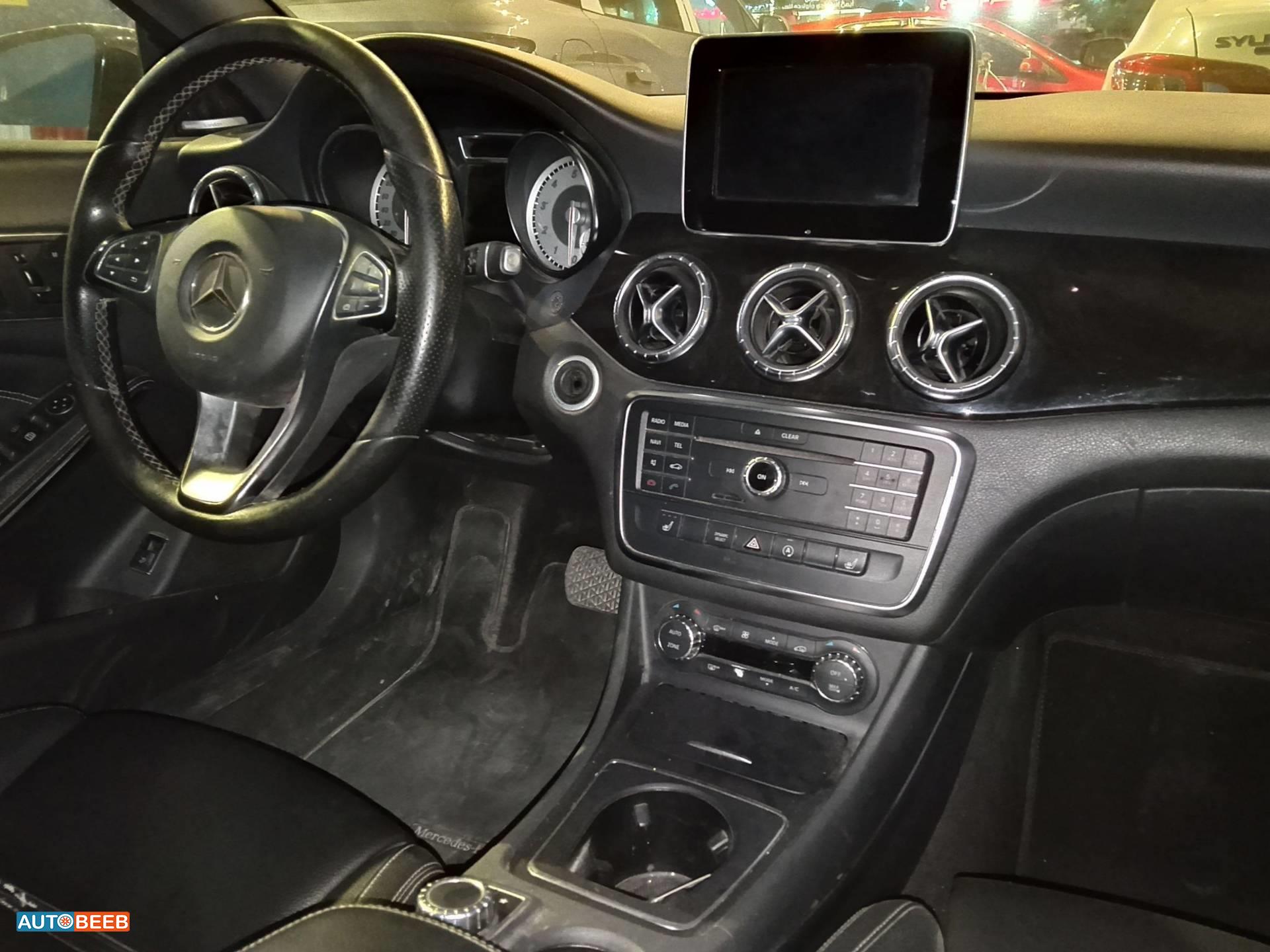 Mercedes Benz CLA250 2016