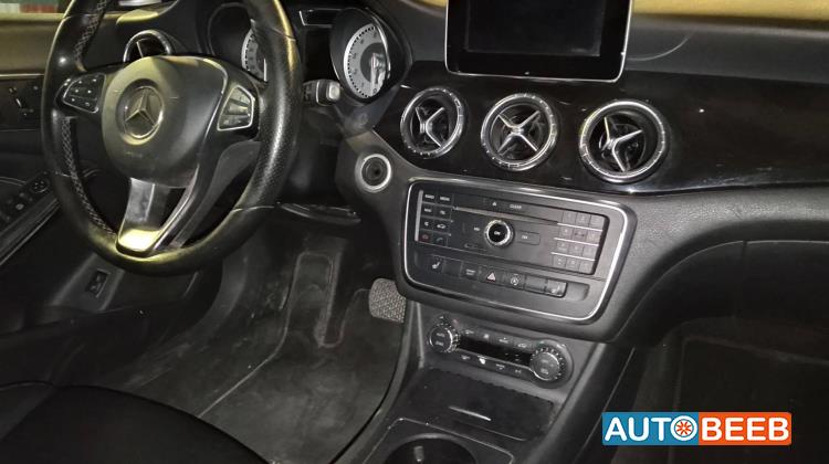 Mercedes Benz CLA250 2016