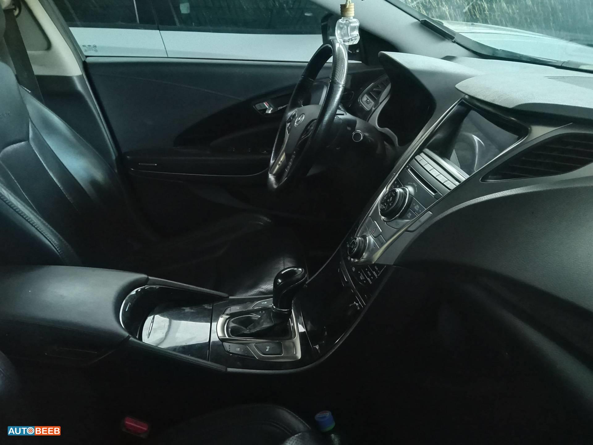 Hyundai Azera 2012