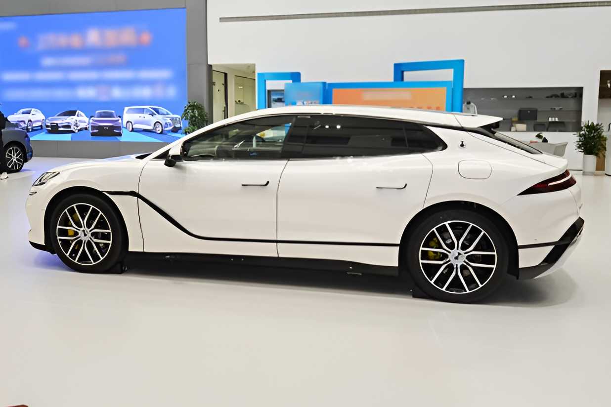 دينزا Z9 2024