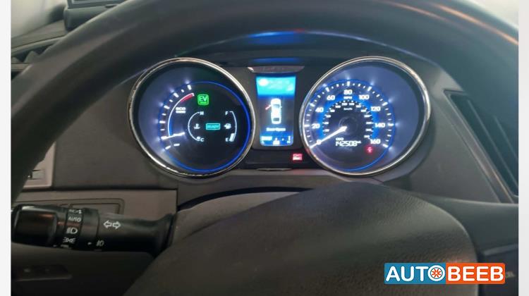 Hyundai Sonata 2013