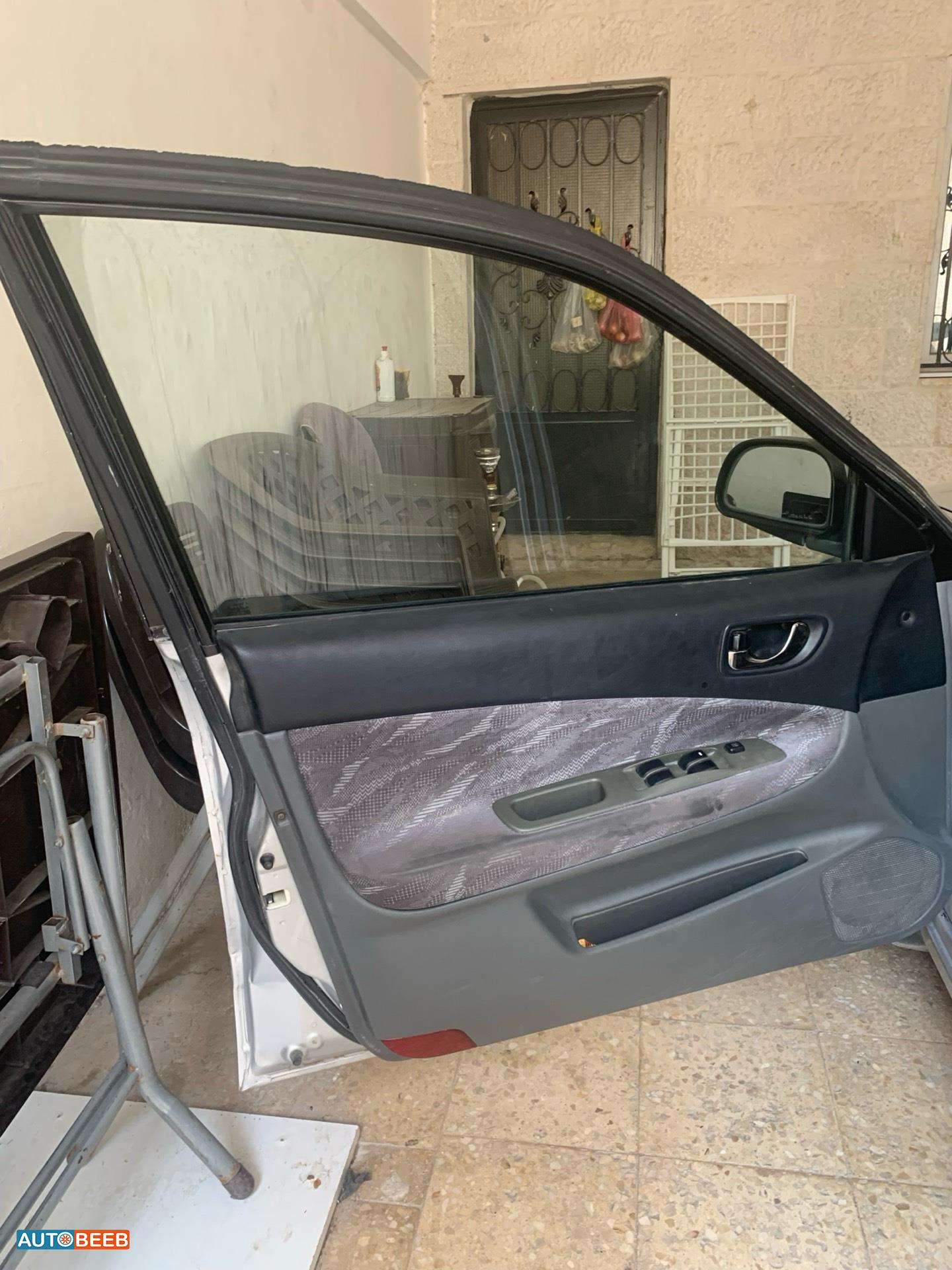 Mitsubishi Galant 2003