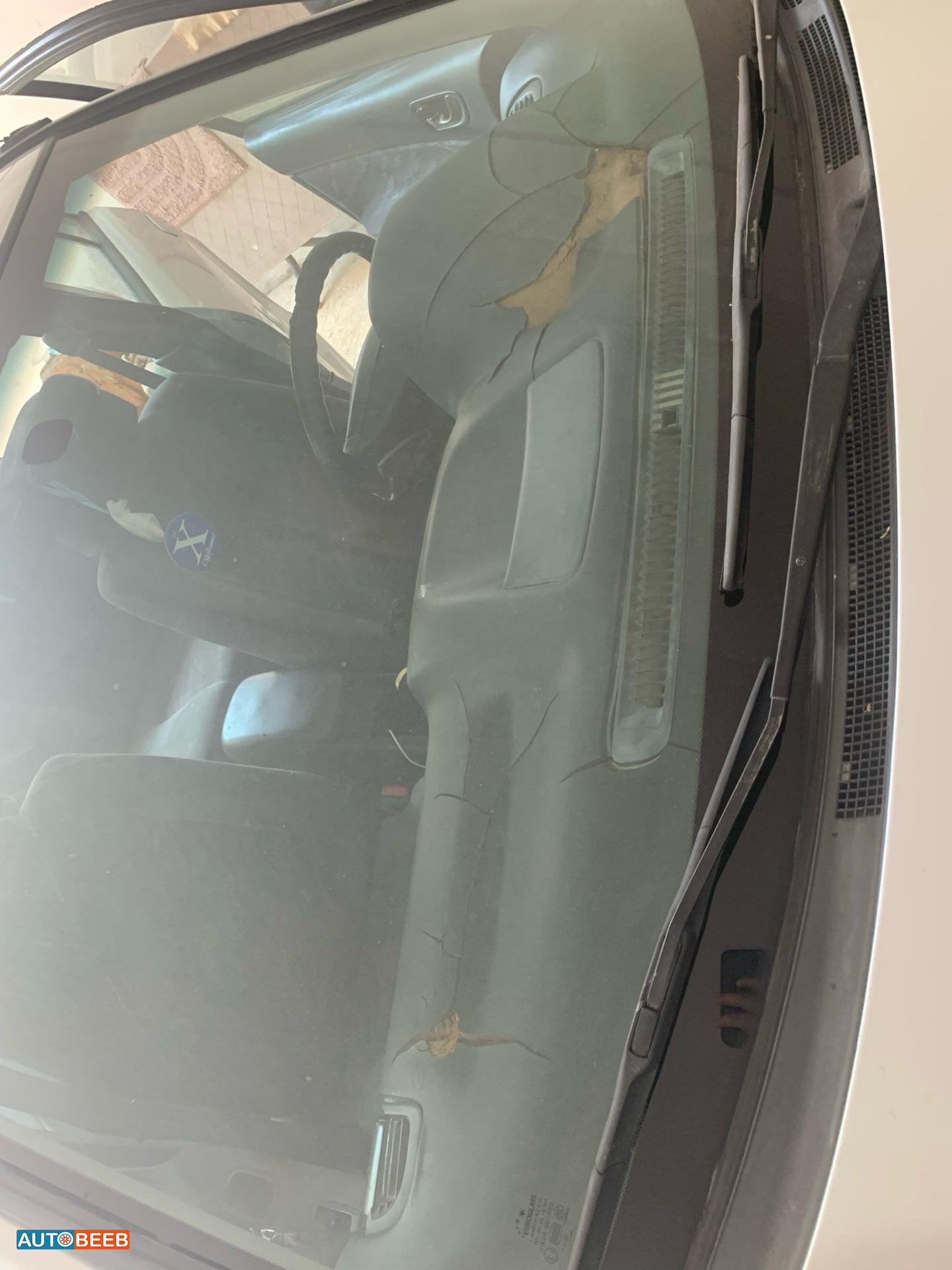 Mitsubishi Galant 2003