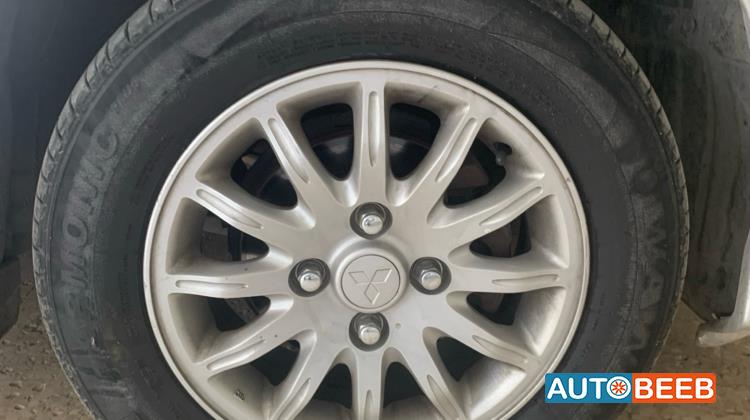 Mitsubishi Galant 2003