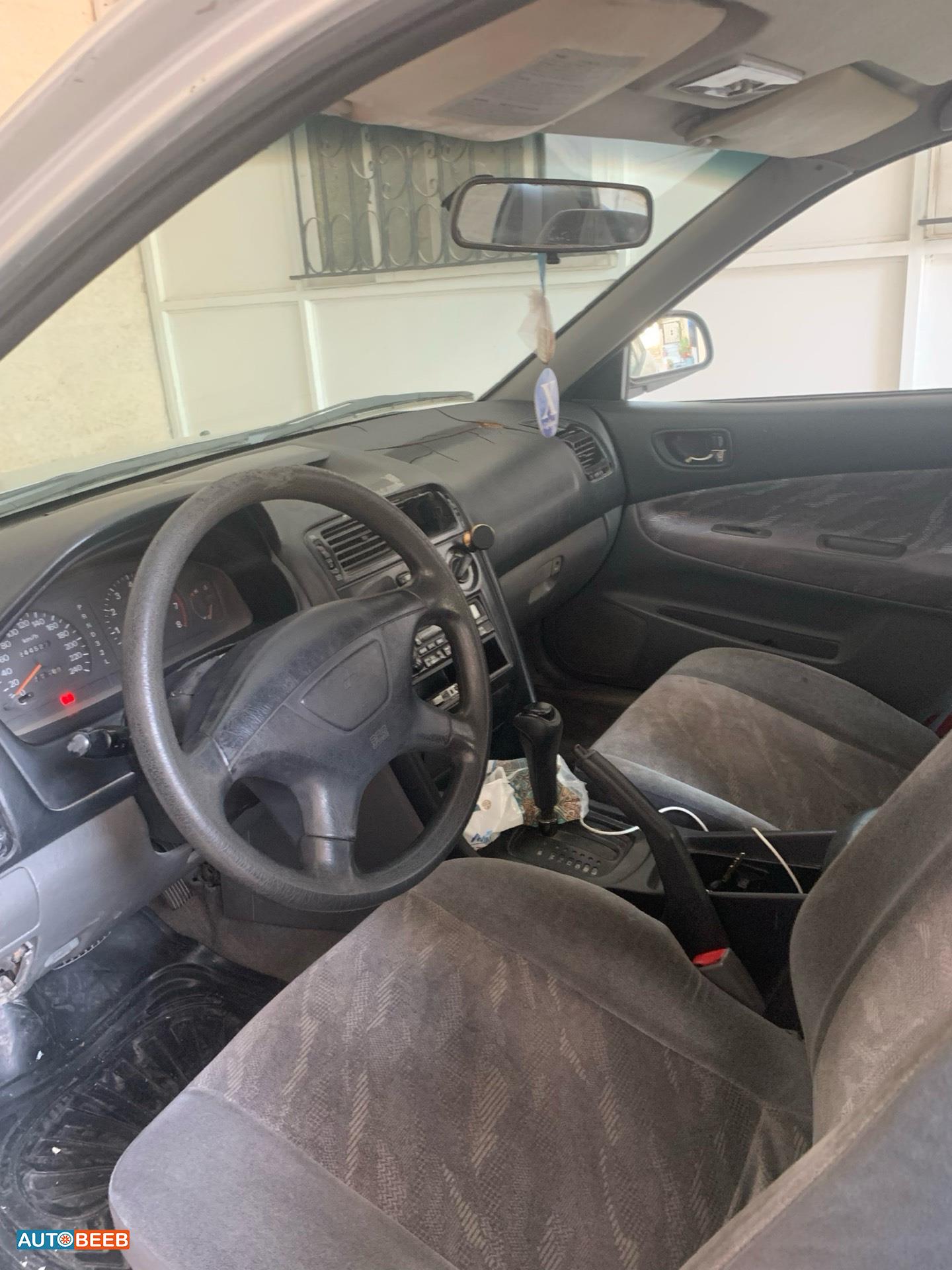 Mitsubishi Galant 2003