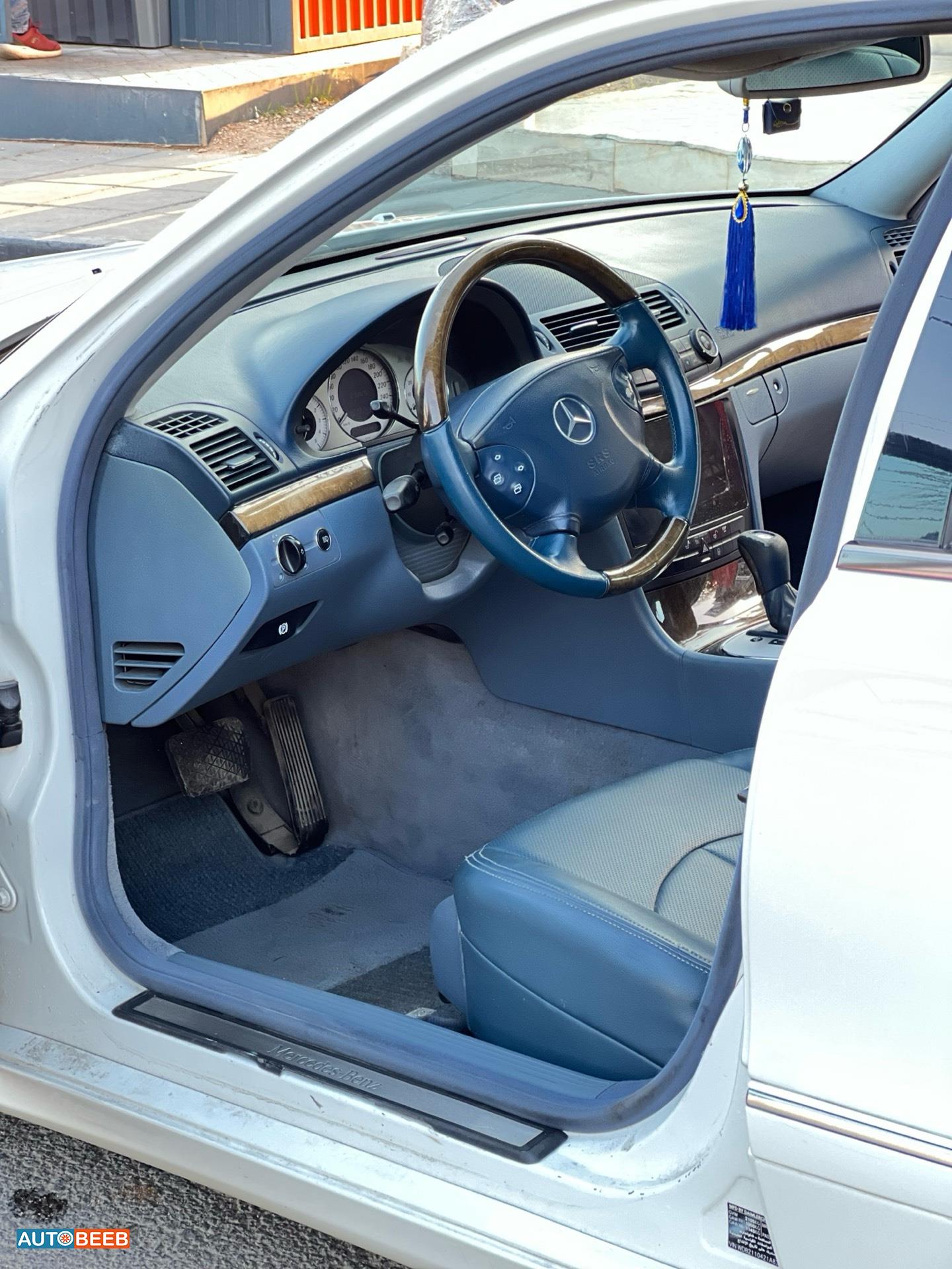 مرسيدس بنز E200 2006