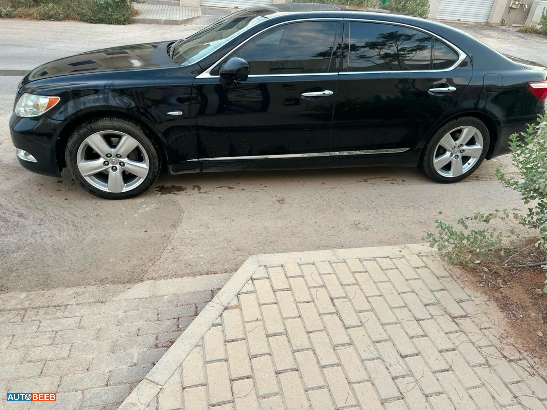 Lexus LS460 2008